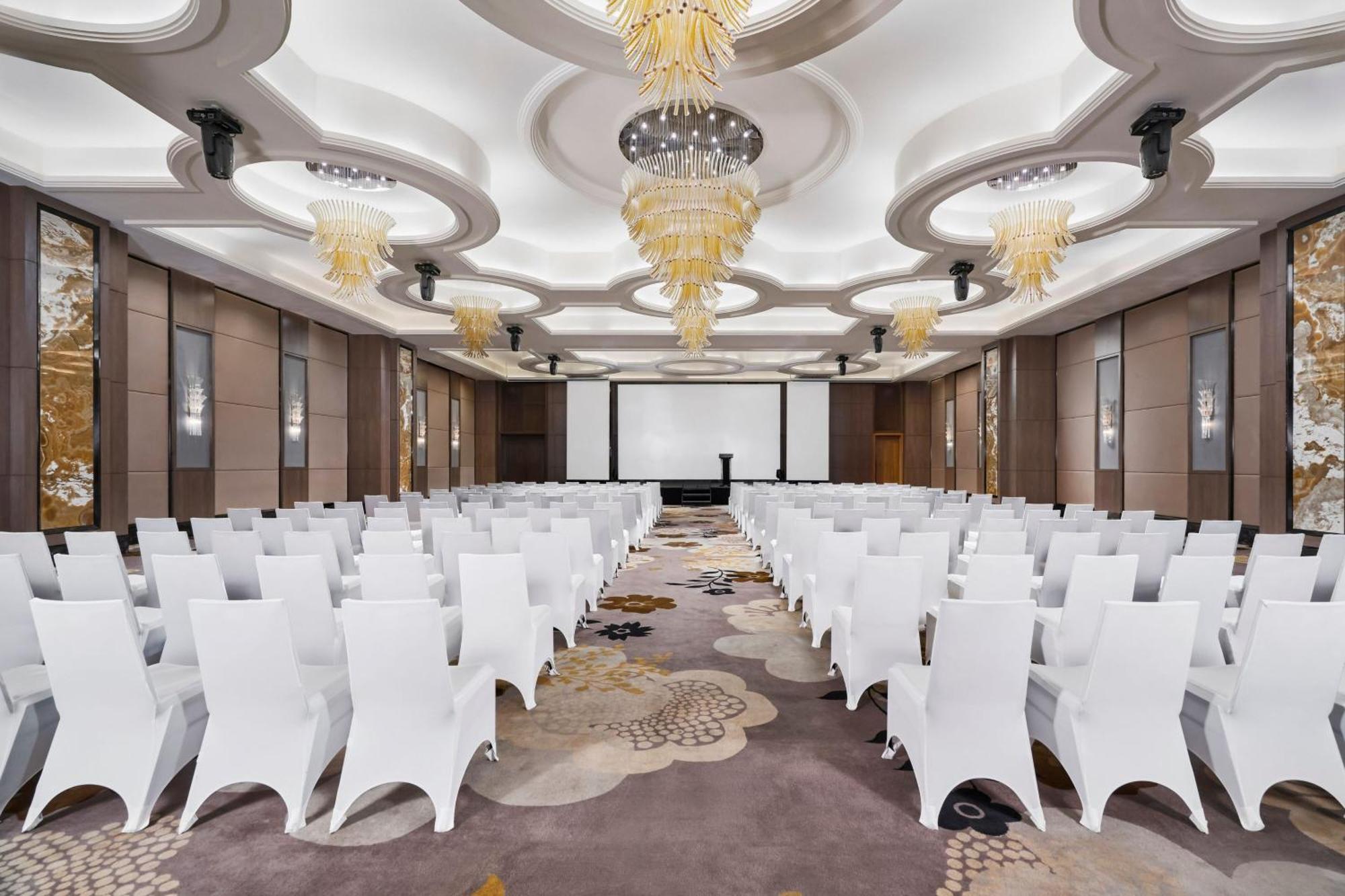 Sheraton Can Tho Bagian luar foto The ballroom